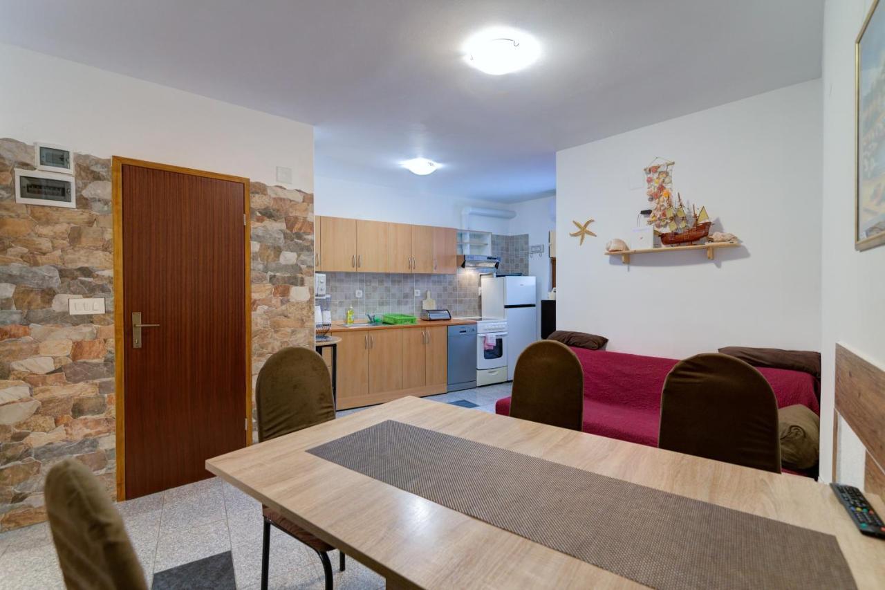 Apartment Senj Senj  Luaran gambar
